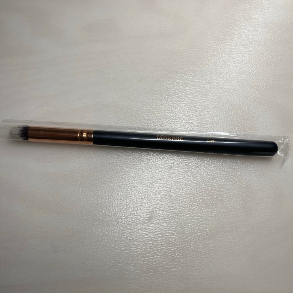 Morphe R33 round blender dense brush